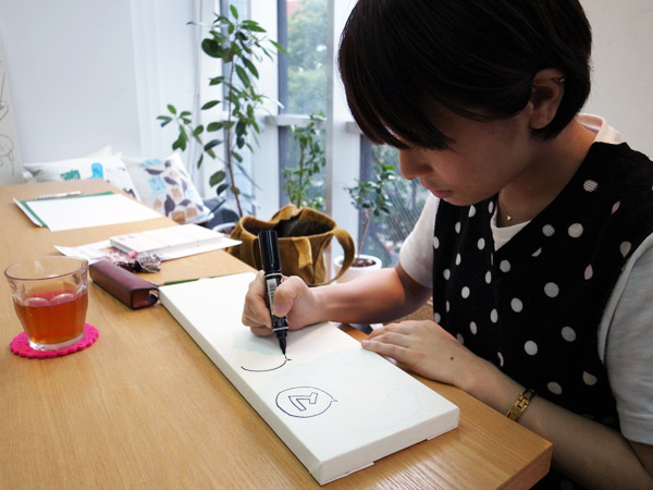 キャンバス日誌 旅する缶コーヒー マキヒロチさん編 本 のデザイン ナルティス ーnarti S Blogー