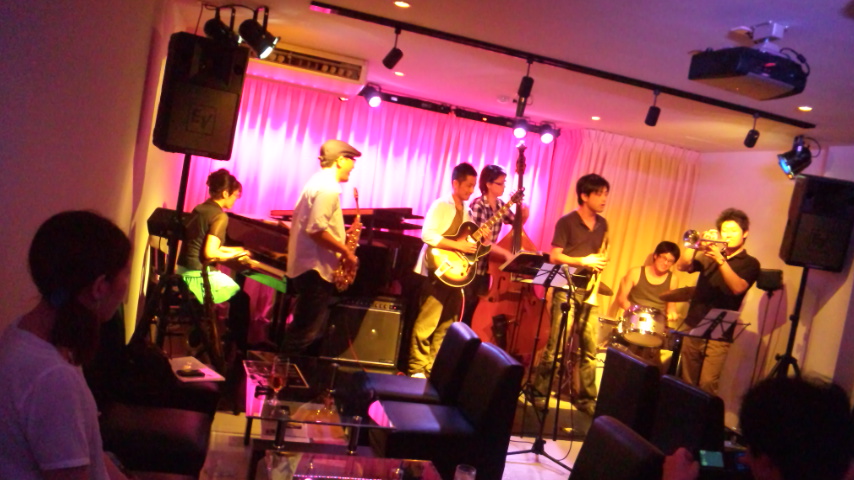 土曜日 今日のライブ♪_b0115606_11574668.jpg