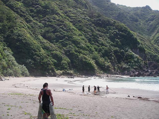 奄美大島☆サーフィン☆ノーバンダリーズ　今日の波情報！_c0160825_16553791.jpg