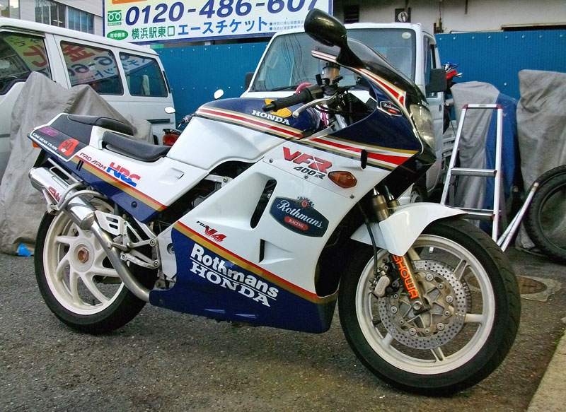 懐かしのVFR400R（NC24）をタイヤ交換！_c0086965_405825.jpg