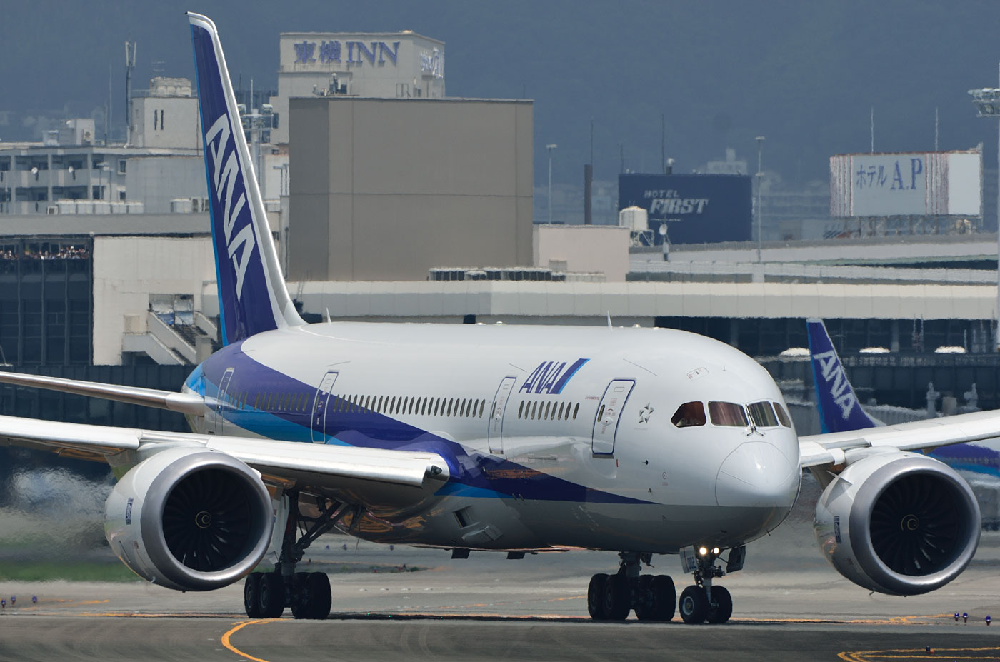 BOEING 787-8 / N787EX - in 伊丹空港 - （その3・B787伊丹出発