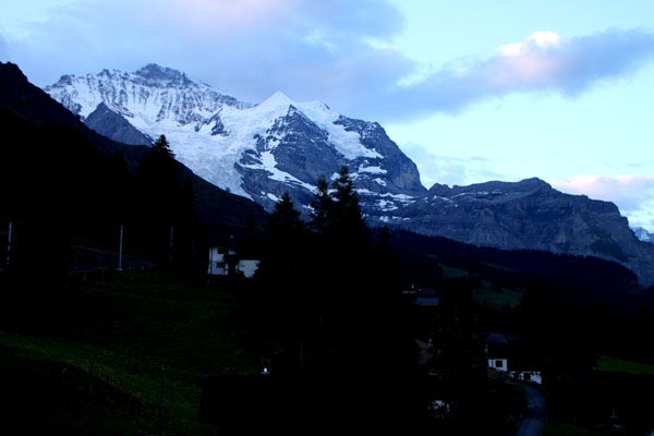 スイスの山巡り1_e0048413_13353736.jpg