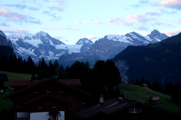 スイスの山巡り1_e0048413_13355640.jpg