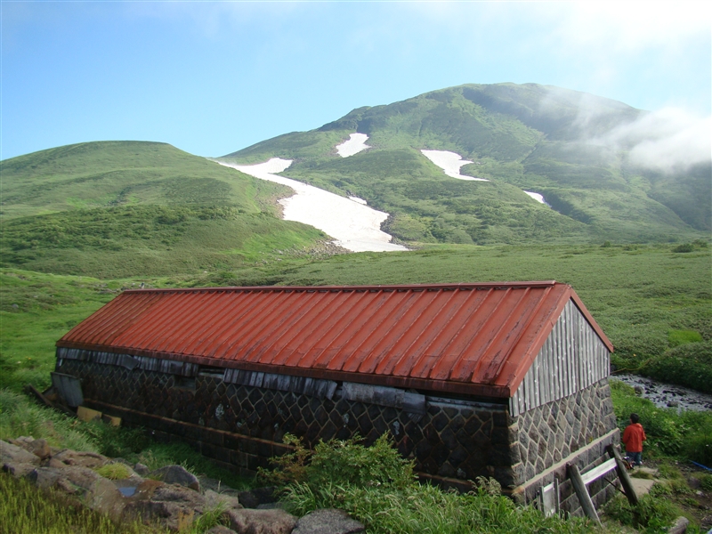 鳥海山・残雪と百花繚乱のへ_a0127015_192148.jpg