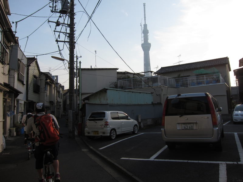 日本一のスカイツリーに圧倒。関東サイクリストの聖地・荒川自転車道へー東京パンハンターズMtg.(後編）_e0138081_1059097.jpg