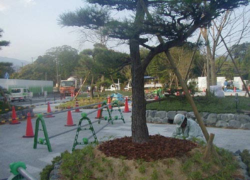 ●嵐山駅前の変化、その125(駅舎から広場、脇道から広場) _d0053294_17511377.jpg