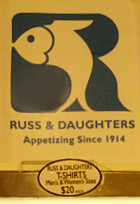 ニューヨークNo1の老舗アペタイザー屋さん、Russ & Daughters_b0007805_7332322.jpg