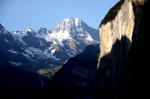 スイスの山巡り6　車窓から_e0048413_1816231.jpg
