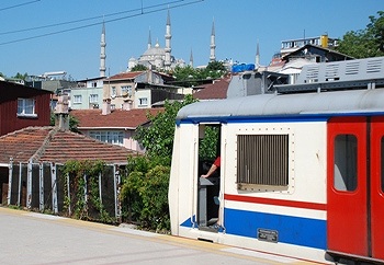 イスタンブール トルコ国鉄の近郊電車 : 資料館の書庫から