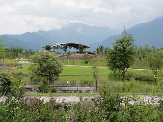 八色の森公園の夕方_a0084753_1714521.jpg