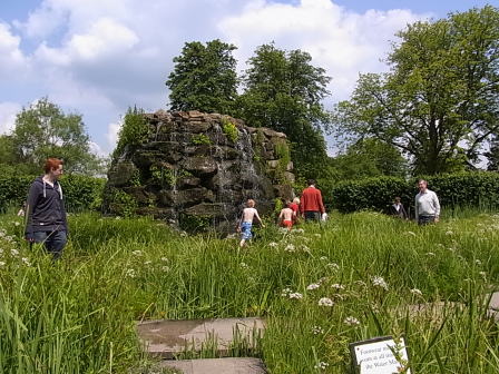 Hever Castle ガーデン......ウォーターメイズ_d0127182_17163155.jpg