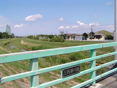 モエレ沼と村界基準点_f0078286_10101211.jpg