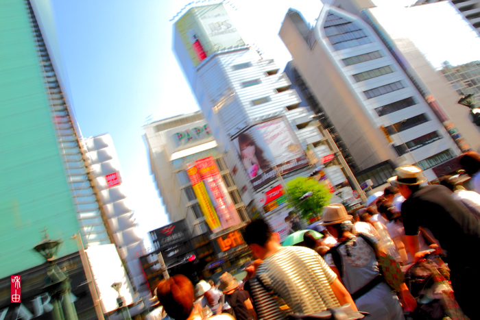 Crosswalk Shinsaibashi_c0187744_22492820.jpg