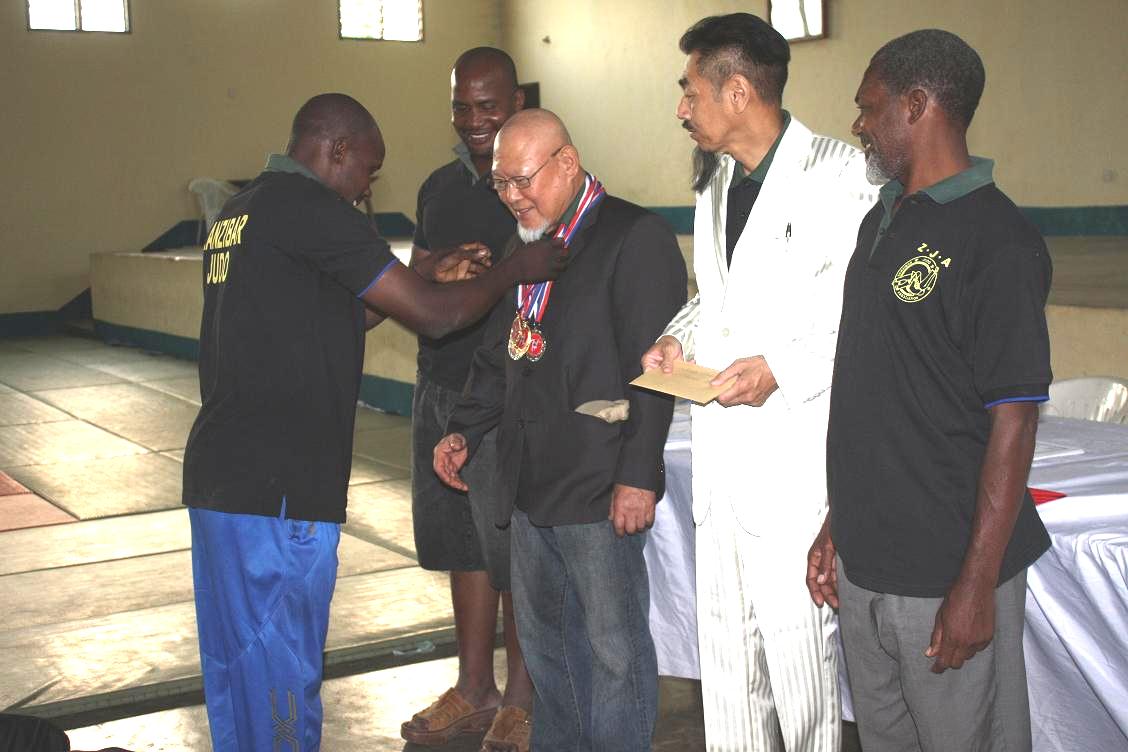 Victory Celebration -5th East Africa Judo Championship 2011～祝勝会_a0088841_13421632.jpg