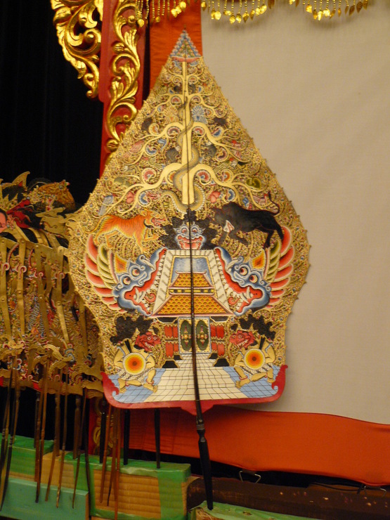 ジャワの影絵芝居公演ご報告_e0017689_21542169.jpg
