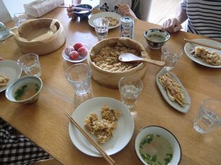 悩ましい夏休みのお昼ごはん_e0105846_9494372.jpg