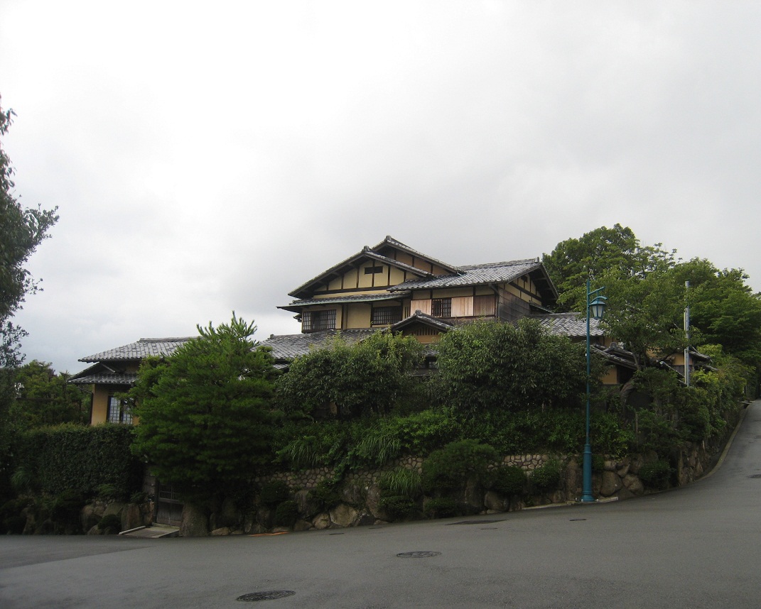 六麓荘_f0205367_1525043.jpg