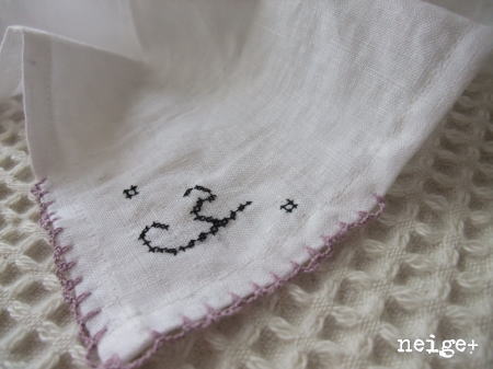ホワイトリネンのクロスステッチ刺繍&オーダースタンプ♪_f0023333_2025341.jpg