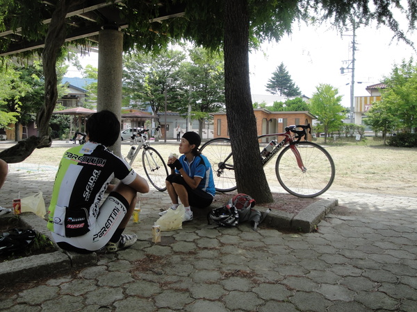 パン屋さんとアリ観察サイクリング_b0217782_13463926.jpg