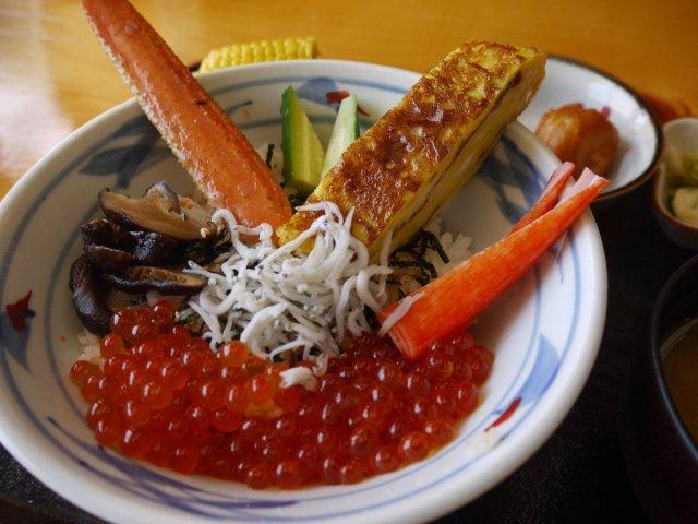 飯岡の岸壁荘で復興丼ぶりと生岩牡蠣を食べてきました(^^♪_b0175688_23364573.jpg