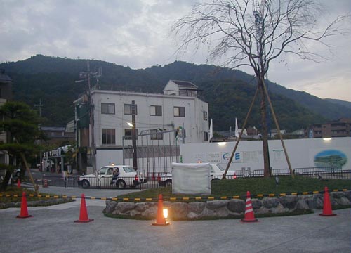 ●嵐山駅前の変化、その130(広場)_d0053294_16263588.jpg