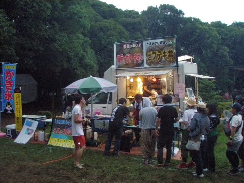 WORLD HAPPINESS 2011 ～NO NUKES MORE TREES～　＠ 東京・夢の島陸上競技場_c0012640_12434741.jpg