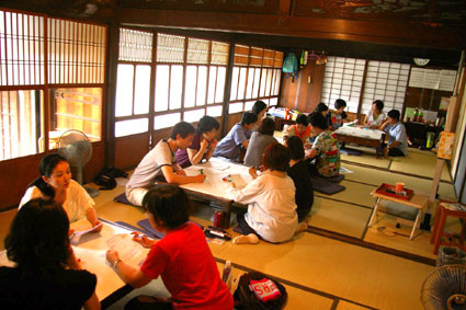 日本家屋でチームメイドデザイン_f0127806_956409.jpg