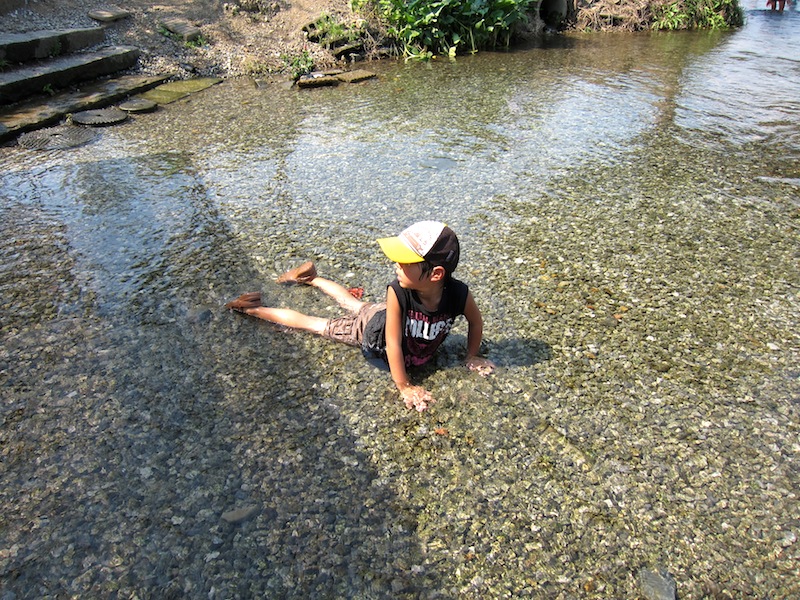 菊水苑のかき氷と菊沢川_f0138807_20355393.jpg