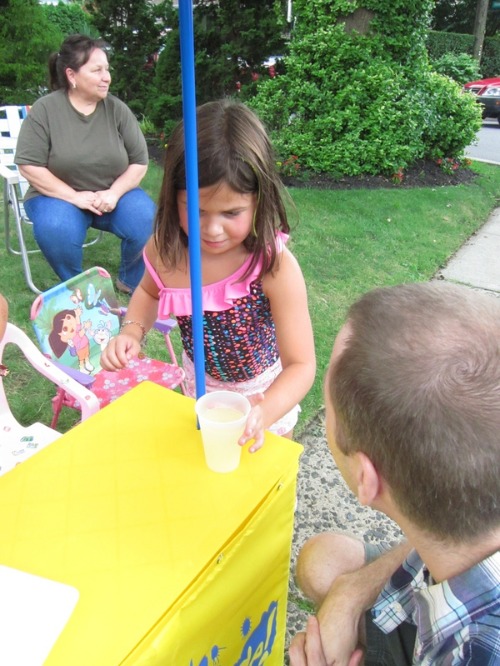 Lemonade Girls on the Street_c0120817_5362269.jpg