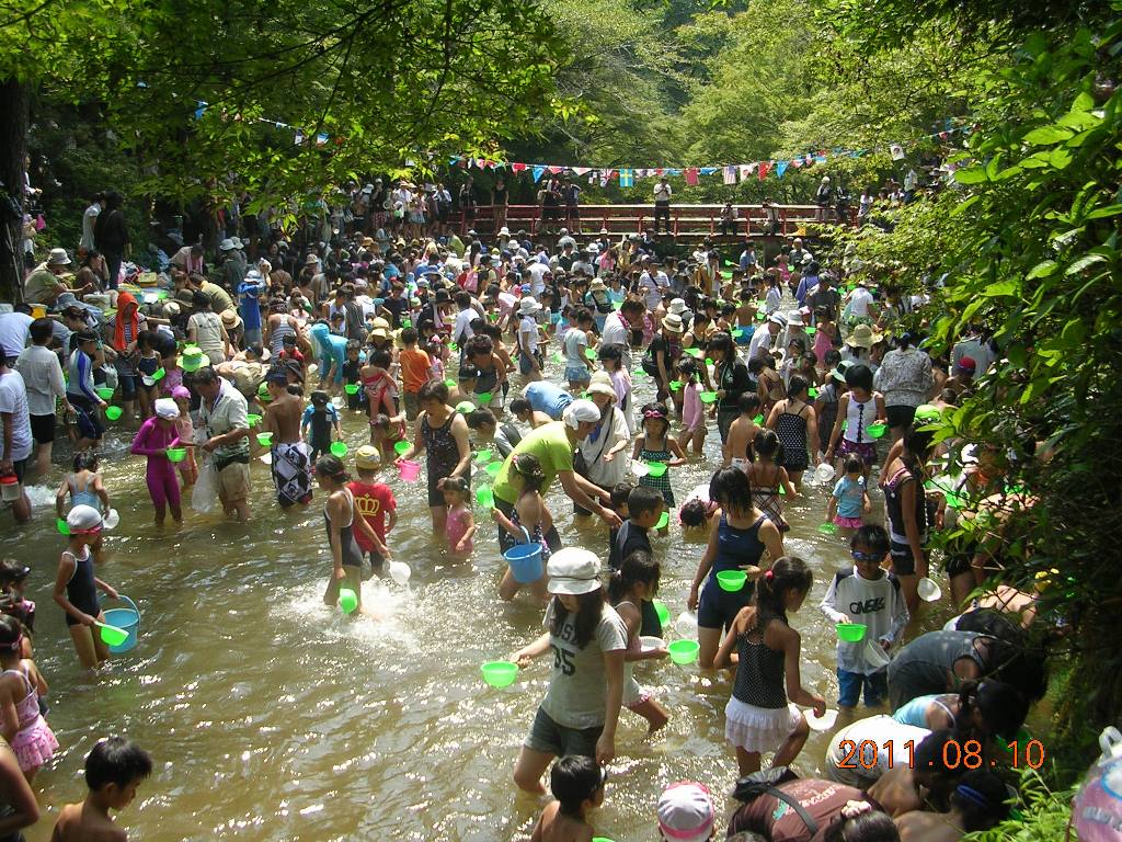 岩屋堂散歩道・こども魚すくい大会_d0181824_1754656.jpg