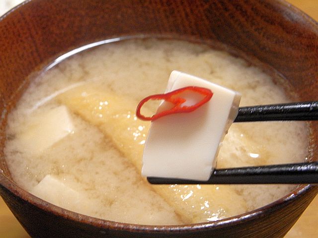 青唐辛子の苗から赤唐辛子 ぶん屋の抽斗 青唐辛子の苗から赤唐辛子 ぶん屋の抽斗