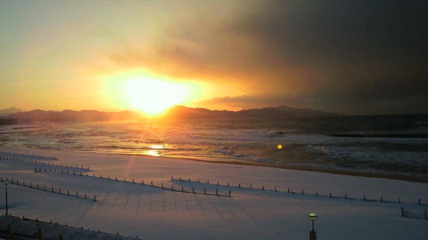 こんな夕日はいかが?_a0200771_11143899.jpg