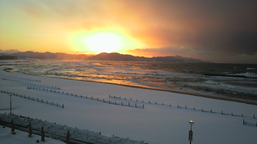 こんな夕日はいかが?_a0200771_11145581.jpg