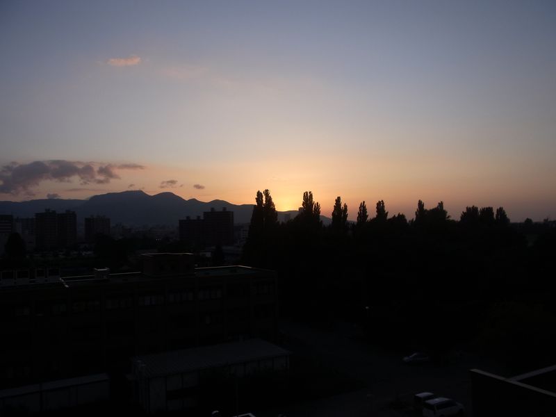 灼熱列島 北海道も熱帯夜から34℃弱まで_c0025115_19245528.jpg