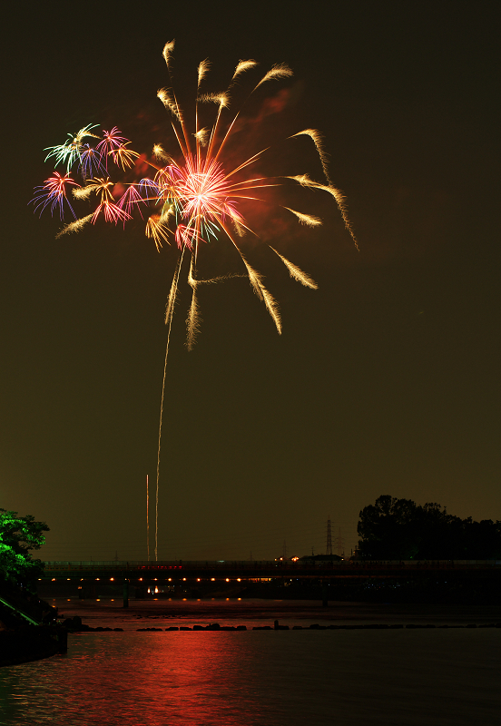 宇治川花火大会2011・その１_f0155048_2315040.jpg