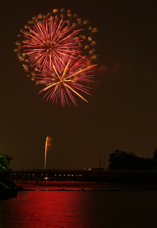 宇治川花火大会2011・その１_f0155048_2332532.jpg