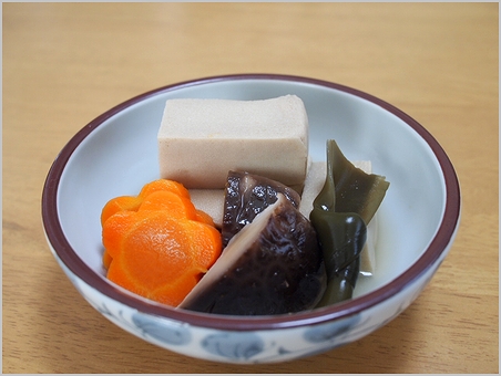 8月11日（木）お弁当「高野豆腐の含め煮」_c0221169_9125394.jpg