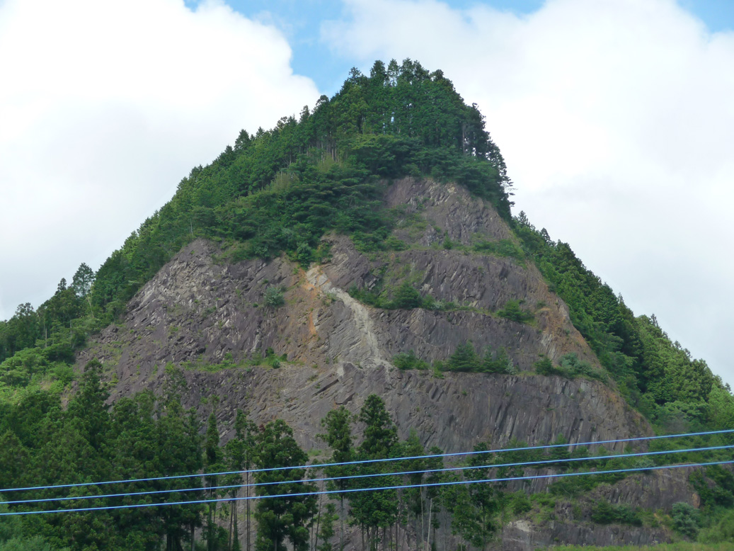 狩人「明神右京」とは。。。。。　　「高殿神社」　久万高原_e0165472_074789.jpg