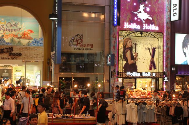 韓国旅行その5　「夜の明洞＆Angel-in-us Coffee」_d0148729_22163822.jpg