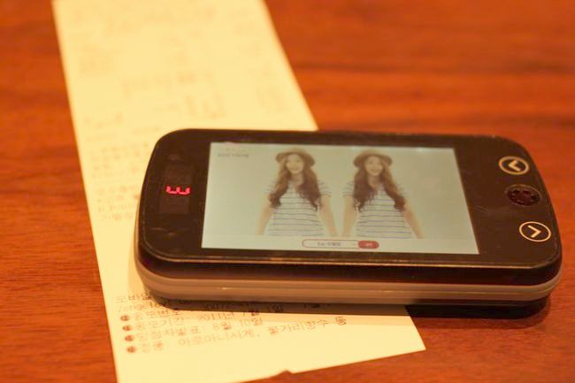 韓国旅行その5　「夜の明洞＆Angel-in-us Coffee」_d0148729_22482240.jpg