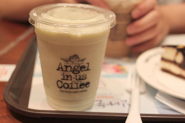 韓国旅行その5　「夜の明洞＆Angel-in-us Coffee」_d0148729_22503025.jpg