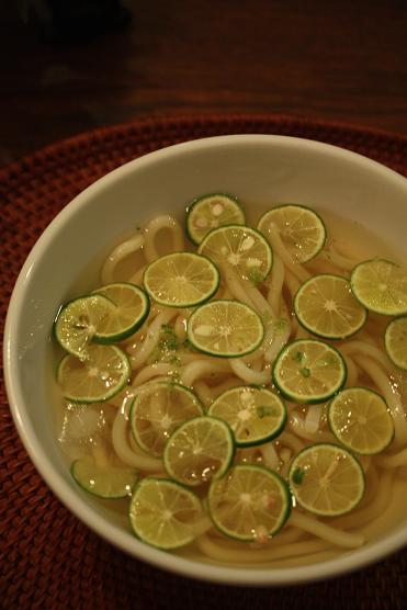 カボスがメインの冷やしうどん・鯛のグリル_e0164690_23555524.jpg