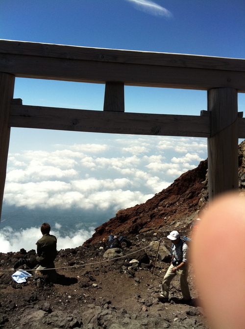 The peak of Mt Fuji _b0075328_17174178.jpg
