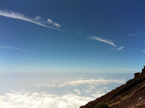 The peak of Mt Fuji _b0075328_17201028.jpg