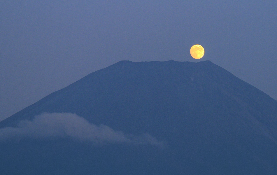 パール富士・富士河口湖町富士ｹ嶺_a0150260_12301385.jpg