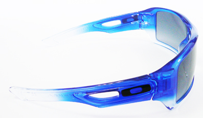 OAKLEYニューライフスタイルモデル・EYEPATCH2(アイパッチ・ツー)入荷!_c0003493_9533736.jpg