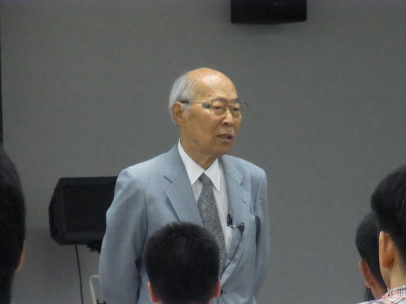 リーダーズキャンプ最終日: 有馬元文部大臣の講演_c0025115_18251280.jpg