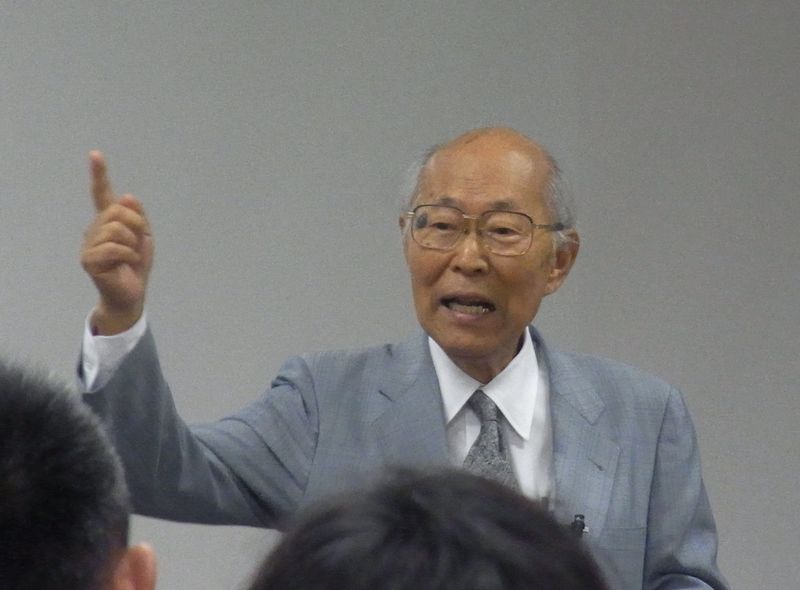 リーダーズキャンプ最終日: 有馬元文部大臣の講演_c0025115_18251714.jpg