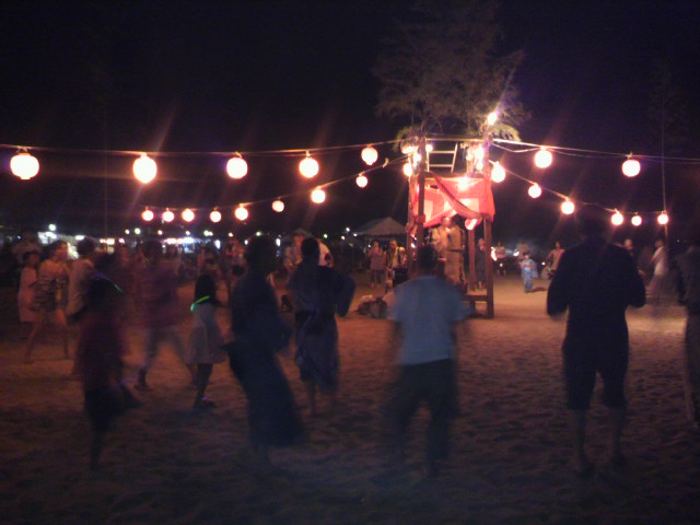 盆踊り_a0200771_12474877.jpg