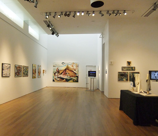警備員のオジサンも作品展示? さっすがニューヨークなアート展、Insider Art_b0007805_2236829.jpg